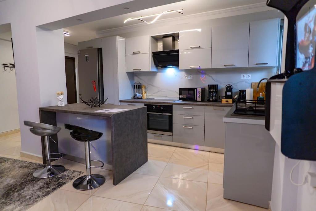 Apartamento Fresh Spicy 1Bd Amusement Arcade Atenas Exterior foto